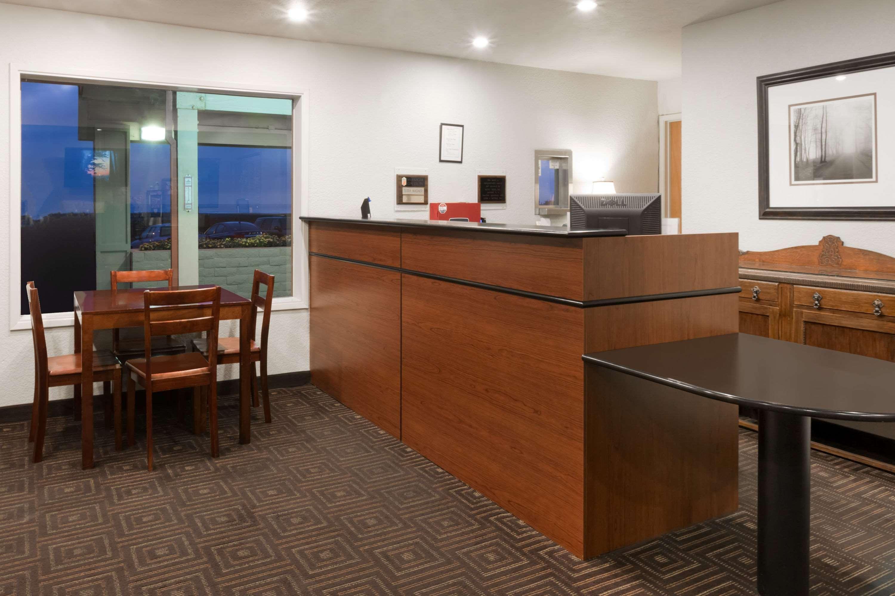 Super 8 By Wyndham Fort Bragg Exteriör bild
