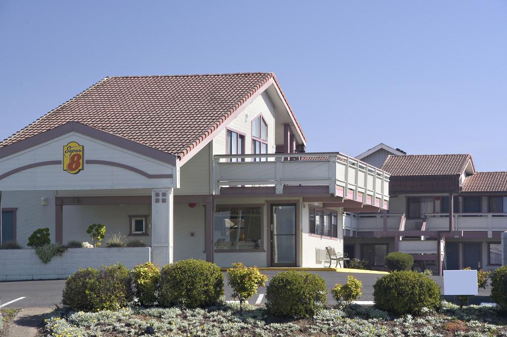 Super 8 By Wyndham Fort Bragg Exteriör bild