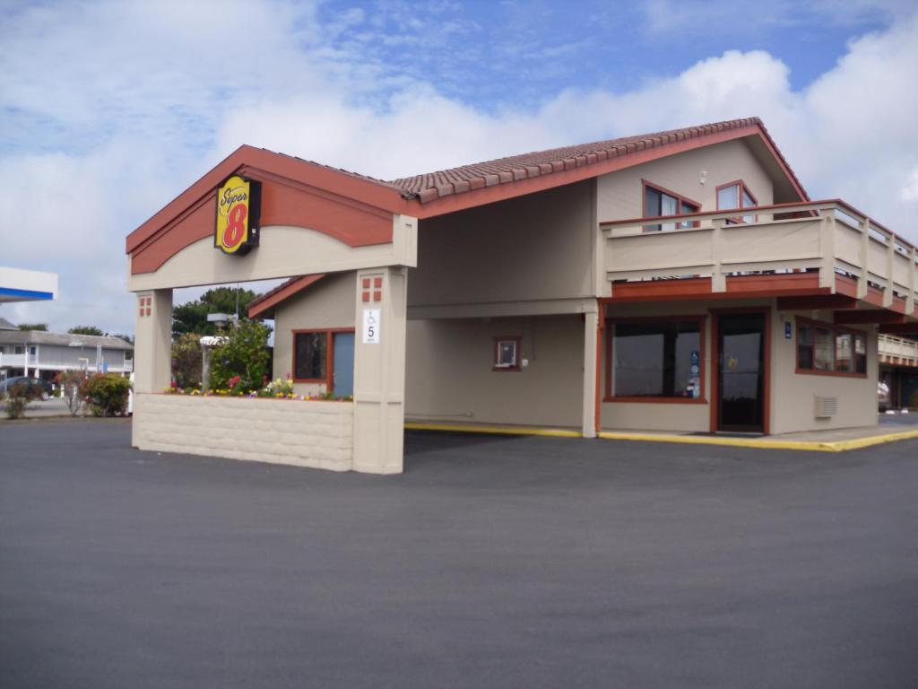Super 8 By Wyndham Fort Bragg Exteriör bild