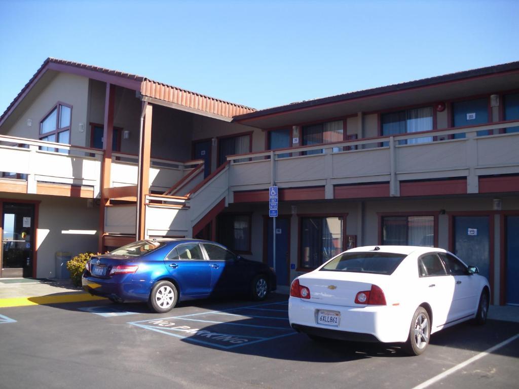 Super 8 By Wyndham Fort Bragg Exteriör bild