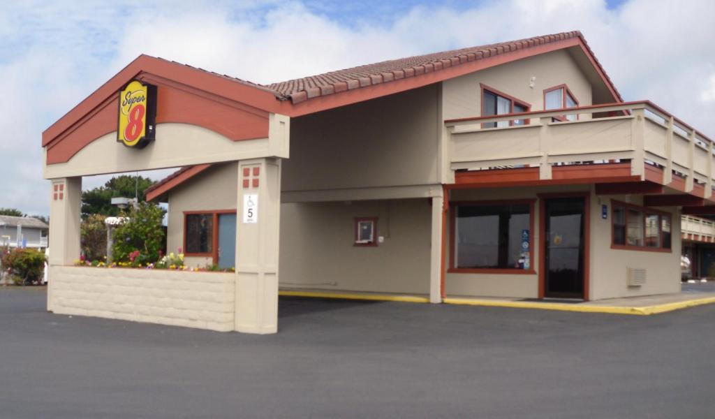 Super 8 By Wyndham Fort Bragg Exteriör bild